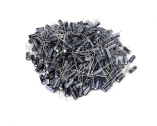 47uf 25V Through Hole 5×11 Electrolytic Capacitor (Pack of 1000)